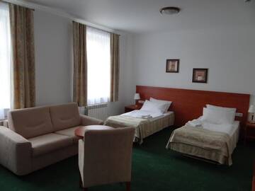 Фото номера Двухместный номер с 2 отдельными кроватями Отель Hotel Wkra г. Дзялдово 4